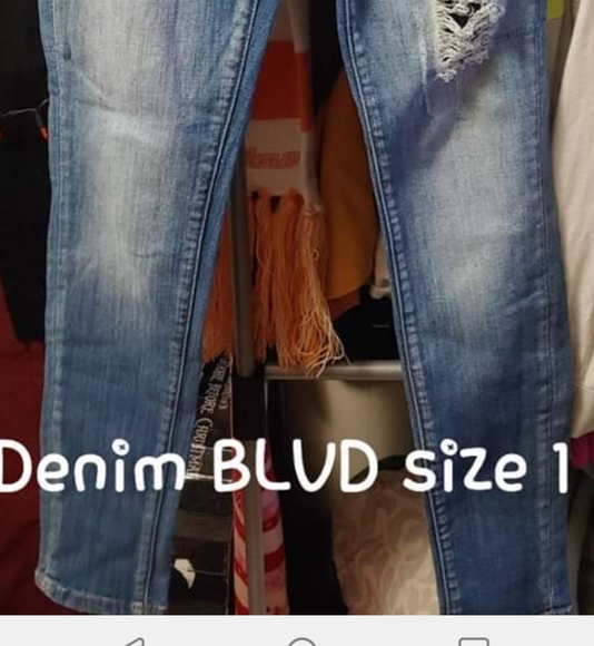 Denim BLVD.size 1 jeans - Picture 3 of 3